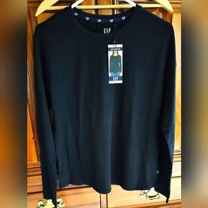 GAP Brand New Black Long Sleeve Tee with Tags!